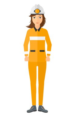 Kask içinde kendine güvenen madenci.