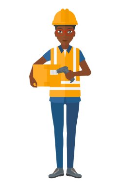 Barkod kutusunu kontrol işçi.