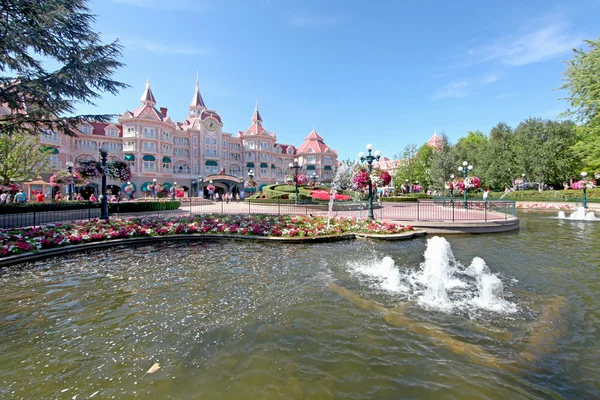 Disneyland hotelli — kuvapankkivalokuva