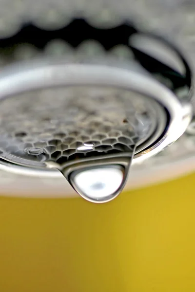 Dripping Faucet, Yellow Background — Stock Photo, Image