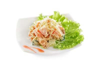 Kızarmış ekmek ve peynirli sebze salatası..