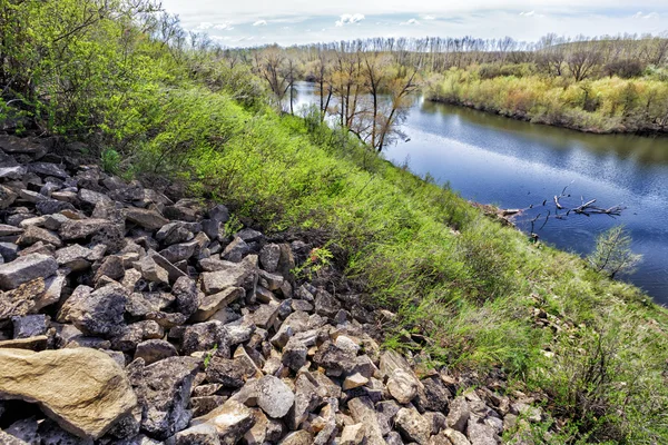 Spring landscape with river and blue sky — Stock Photo, Image