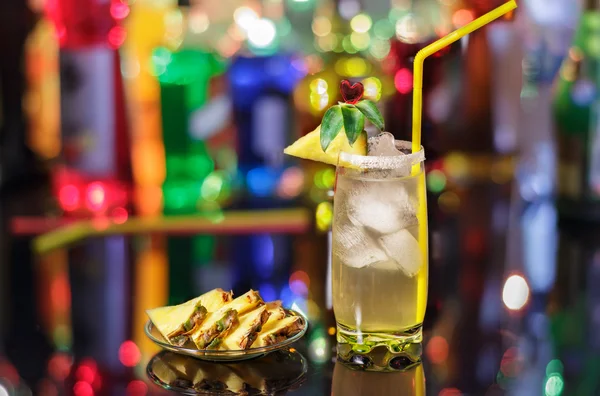 Cocktail de ananás — Fotografia de Stock