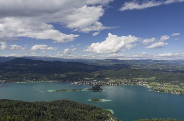 Worthersee Gölü 'nün Panoramik Görünümü