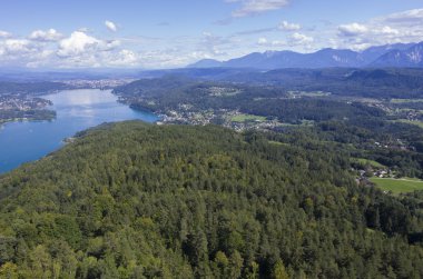 Worthersee Gölü 'nün Panoramik Görünümü