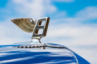 Logo of vintage Bentley motor car  clipart
