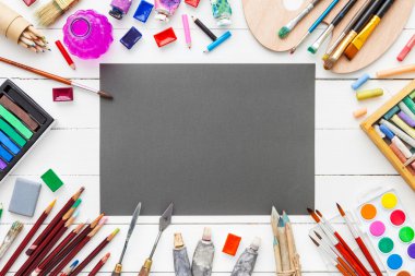 Sulu Boya ve yağlı boya, fırça, kalem, pastel boya kalemi