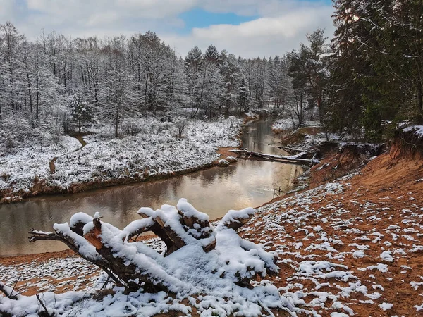 Bellissimo Paesaggio Invernale Del Fiume Foresta Isloch Regione Minsk Bielorussia — Foto Stock
