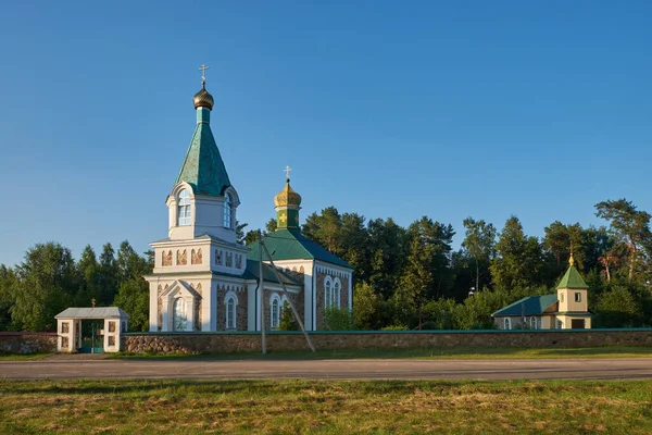 古い古代のペテロとパウロの教会 ベラルーシのミンスク地方のコスタ村 — ストック写真
