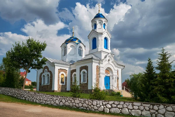 Forntida Ortodoxa Kyrkan Förbön Den Heligaste Theotokos Krasnoe Byn Molodechno — Stockfoto