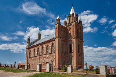 Eski Aziz Peter ve Paul Kilisesi, Zhuprany köyü, Grodno bölgesi, Belarus.