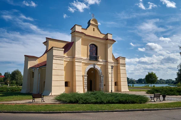 白俄罗斯明斯克地区Nesvizh古老的中世纪Slutsk门 — 图库照片