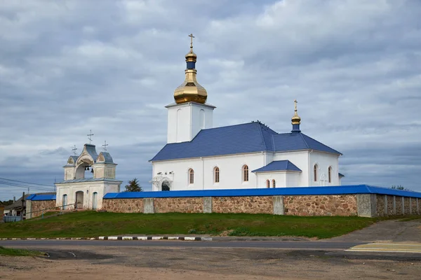Igreja Ortodoxa Antiga Velha Assunção Virgem Maria Aldeia Novy Sverzhen — Fotografia de Stock