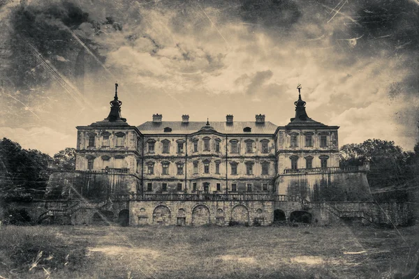 Pidhirtsi slott, byn Podgortsy, renässanspalats, Lviv re — Stockfoto