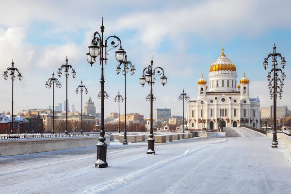 Igreja Ortodoxa de Cristo Salvador em Moscou no inverno — Fotografia de Stock