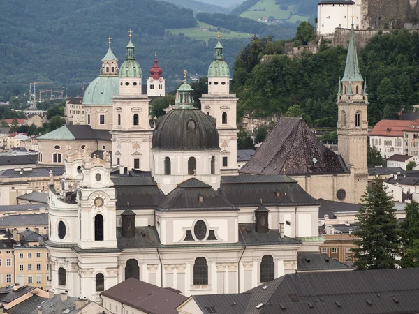 Een uitzicht over de stad Salzburg — Stockfoto