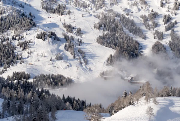 Uitzicht Het Alpenlandschap Het Winterseizoen Nassfeld — Stockfoto