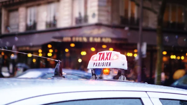 Taxi in Parijs — Stockfoto