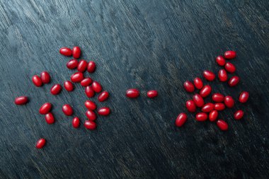 Kırmızı meyveler olgun kızılcık