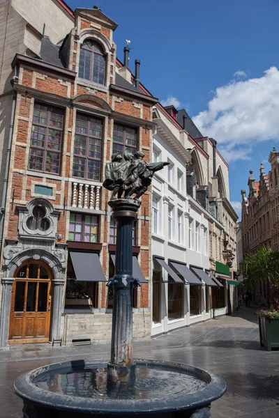 Rua no centro de Bruxelas, Bélgica — Fotografia de Stock