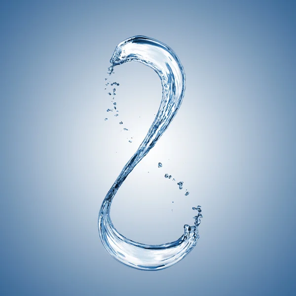 Spruzzi d'acqua a forma di numero 8 su blu — Foto Stock