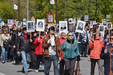 9 Mayıs 2016 üzerinde zafer günü geçit töreni. Ölümsüz alayı. Tyumen, Rusya Federasyonu
