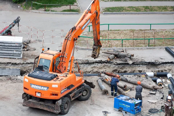 Tyumen Russia June 2020 Replacing Old Rusty Water Pipes New — Stock Photo, Image