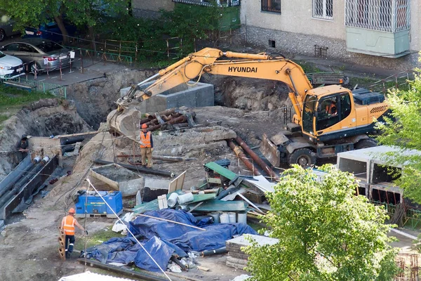 Tyumen Russia June 2020 Replacing Old Rusty Water Pipes New — Stock Photo, Image