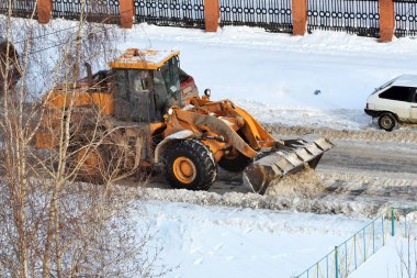 Tyumen, Rusya Federasyonu, üzerinde 20 Şubat 2018: kar aracılığıyla özel ekipman temizleme