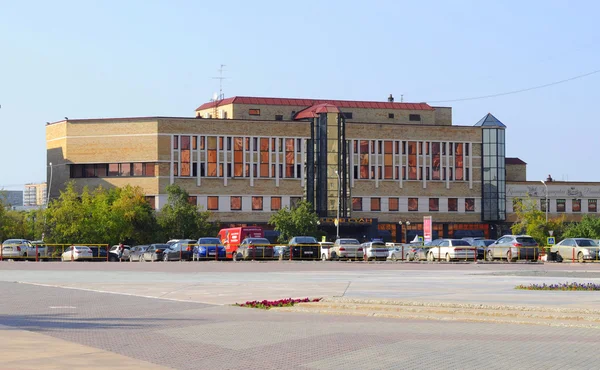 Demidov 스탠, 비즈니스 센터 튜멘, 러시아. — 스톡 사진