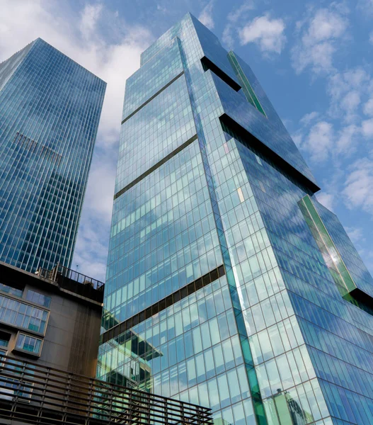 Modern Skyscraper Office Apartment Building Istanbul Turkey Blue Sky Wide — Stock Photo, Image