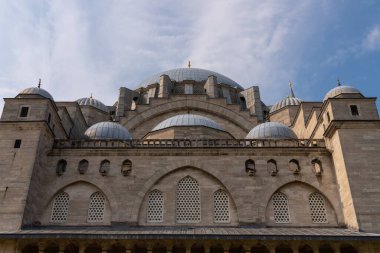 Türkiye 'nin en güzel ve en saygın camilerinden biri olan Süleyman Camii. İstanbul 'da Mart 2021' de yakalandı.