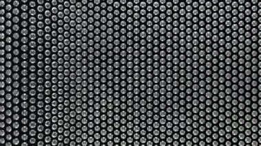 Malzeme elmas ile sallayarak