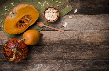 Rustik tarzı balkabağı tohumları ile