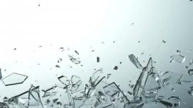 Parçalanmış ve kırık cam