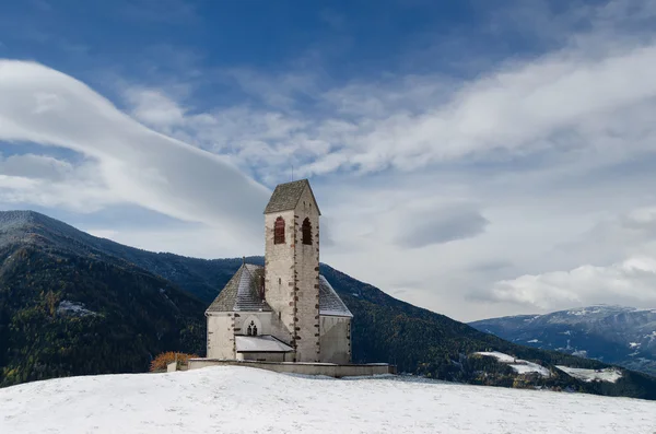 South Tyrol kilise kışın — Stok fotoğraf