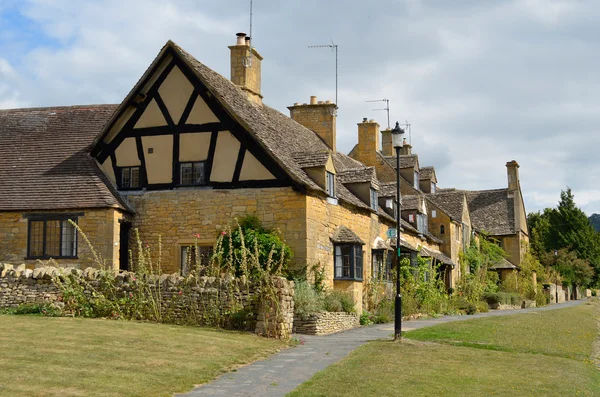 Tradycyjne domki Cotswolds — Zdjęcie stockowe