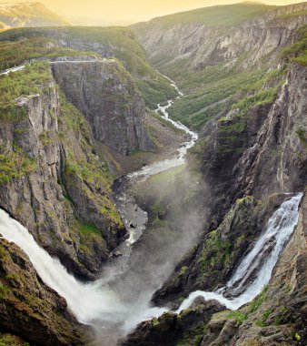 Voringsfossen şelale