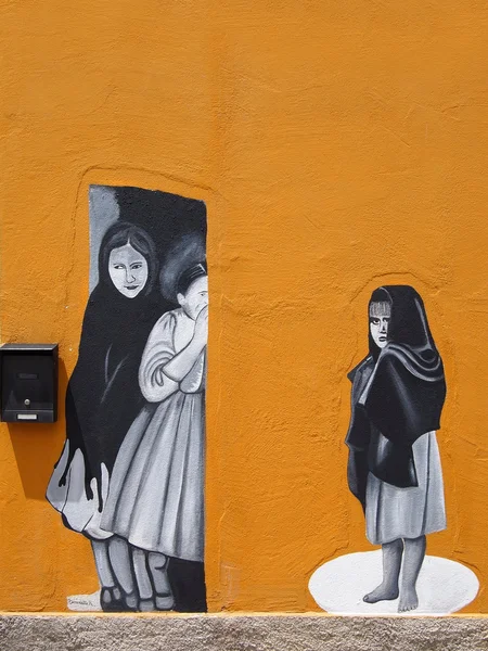 Wall painting of three girls — Stock Photo, Image