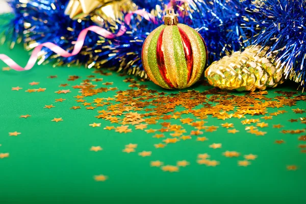 Biglietto di Natale. sfondo con decorazioni natalizie — Foto Stock