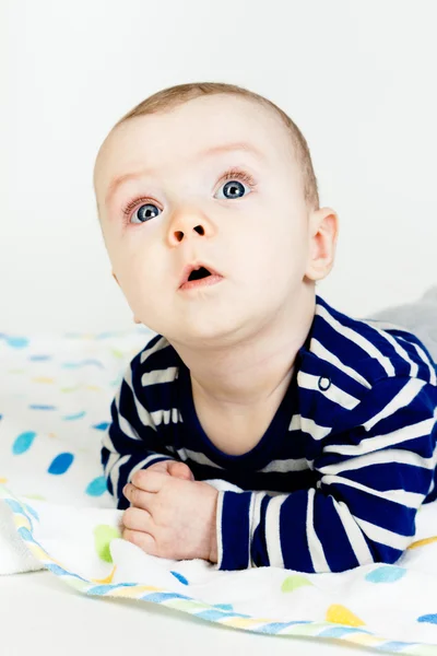 Adorabile bambino. studio foto — Foto Stock