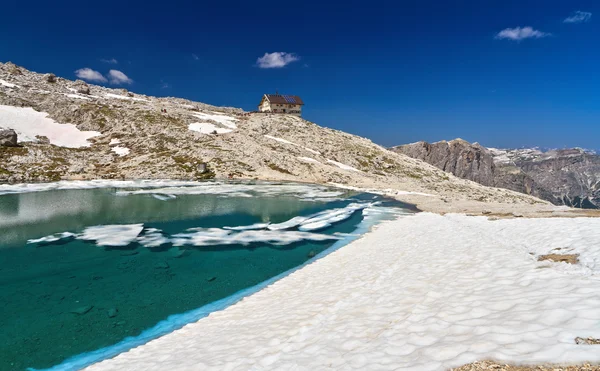 Dolomites - lake Pisciadu — Stock Photo, Image