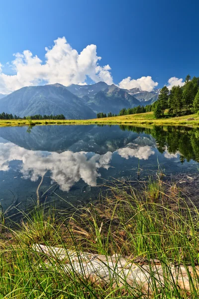 Val di Sole - Lago Covel — Fotografia de Stock