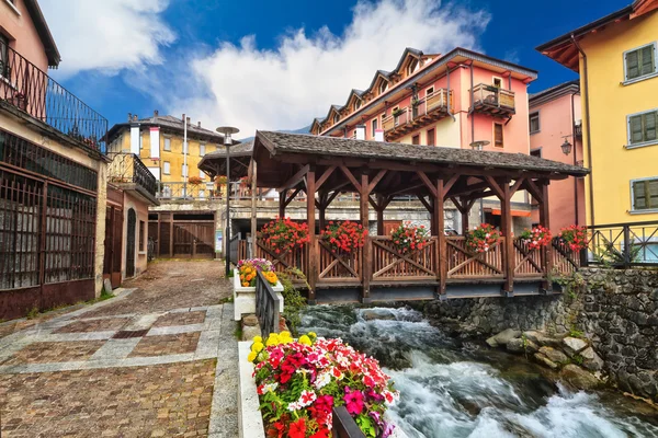Pontedilegno küçük Bridge'de