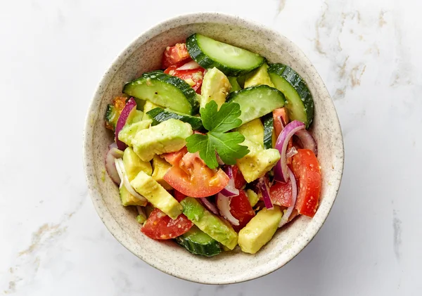 Ciotola di insalata di verdure fresche — Foto Stock