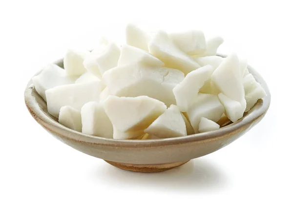 Miska Kawałków Kokosa Dla Zdrowego Odżywiania Izolowane Białym Tle — Zdjęcie stockowe