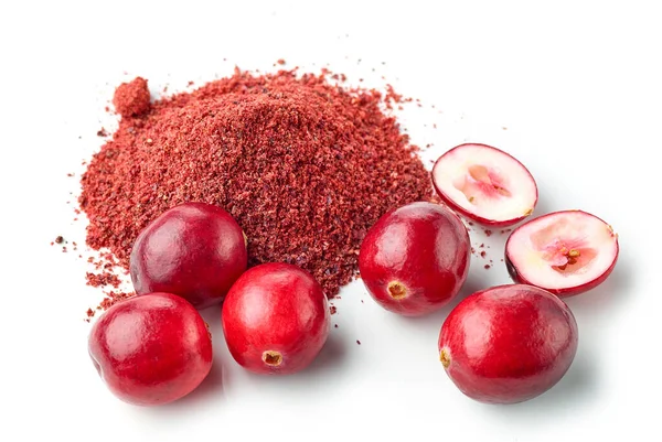 Σωρός Αποξηραμένης Σκόνης Cranberry Και Νωπών Cranberries Που Απομονώνονται Λευκό — Φωτογραφία Αρχείου