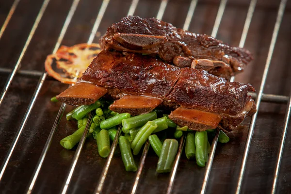 Freshly Grilled Ribs Green Beens — Stock Photo, Image