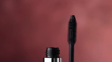 Siyah rimel fırçasına yakın çekim