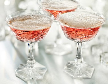 bardak pembe şampanya
